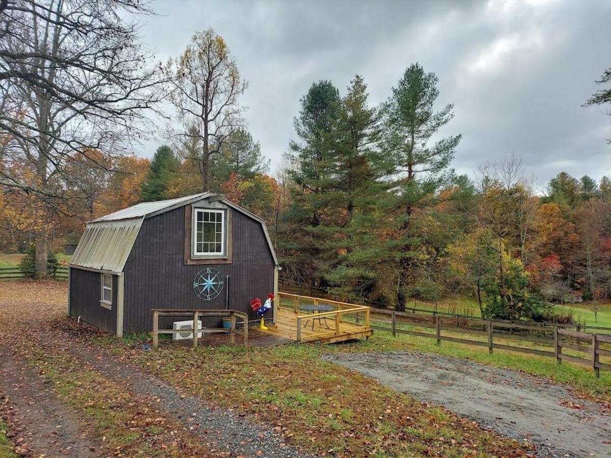 Rustic Hendersonville Farm Studio With Private Deck Exterior foto